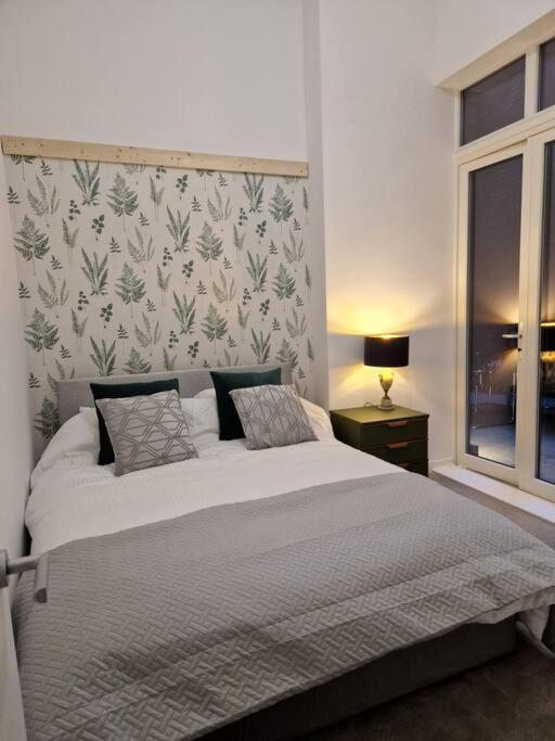 Appartamento Double Bedroom In Modern Londra